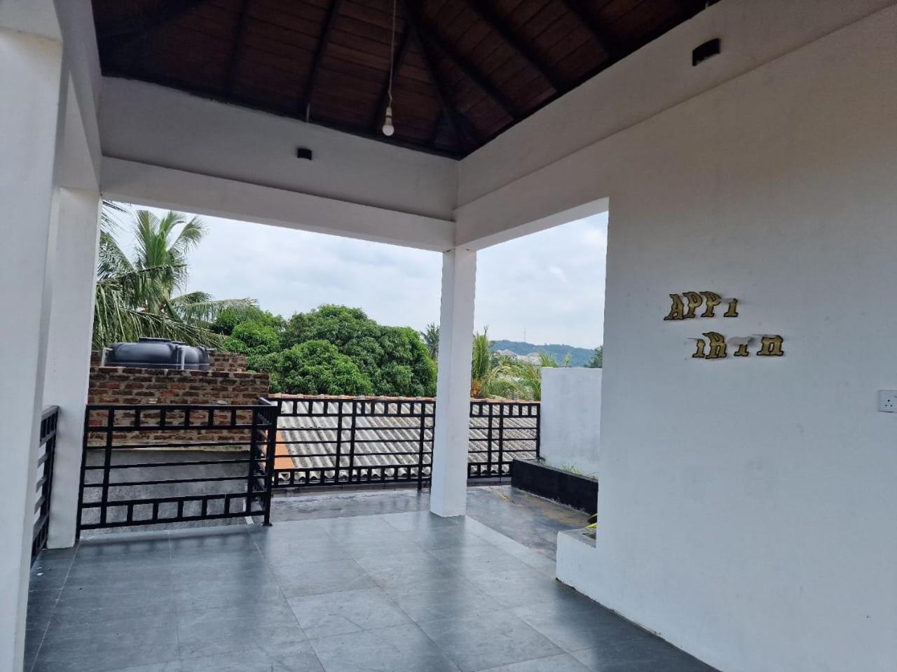 Javi Holiday Home Trincomalee Buitenkant foto