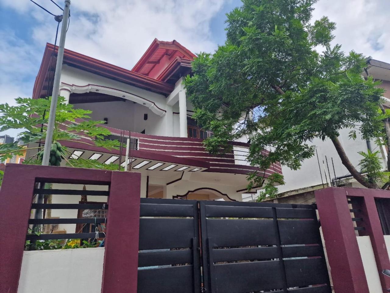 Javi Holiday Home Trincomalee Buitenkant foto